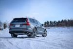 Volvo V60 T5 Cross Country 2018 года (JP)